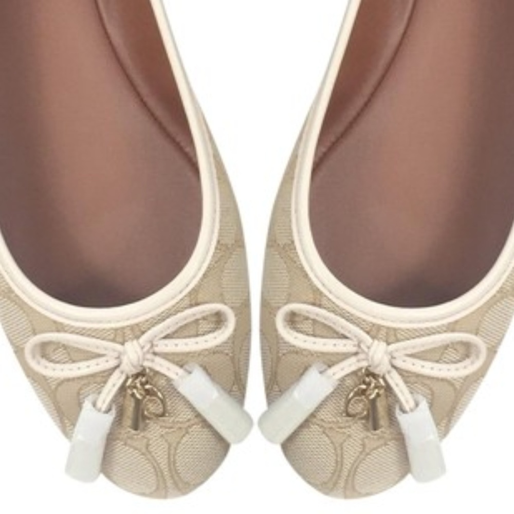 Coach Light Khaki Benni Signature Logo Flats NIB - Picture 3 of 5